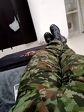 Snapshot of alejos81 chatting on November 9, 2025, 6:34 pm alejos81 online show from November 9, 2025, 6:34 pm