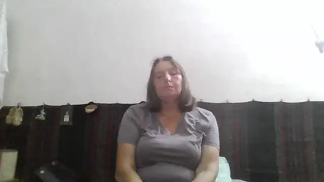Snapshot of AnnaLive570 chatting on July 2, 2026, 4:24 pm AnnaLive570 online show from July 2, 2026, 4:24 pm