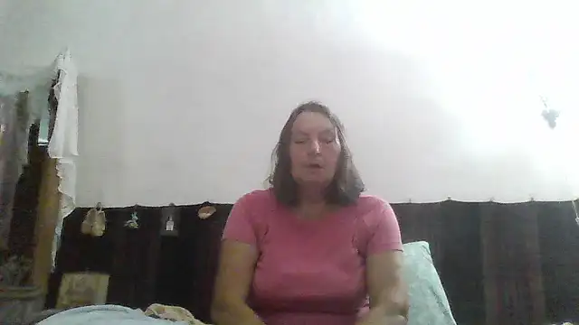 Snapshot of AnnaLive570 chatting on July 19, 2026, 3:53 pm AnnaLive570 online show from July 19, 2026, 3:53 pm