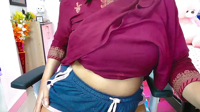 Snapshot of WildDimpi_0 chatting on April 15, 2026, 7:40 pm WildDimpi 0 online show from April 15, 2026, 7:40 pm