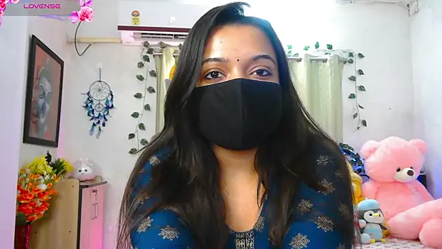 Snapshot of WildDimpi_0 chatting on May 8, 2026, 5:39 pm WildDimpi 0 online show from May 8, 2026, 5:39 pm
