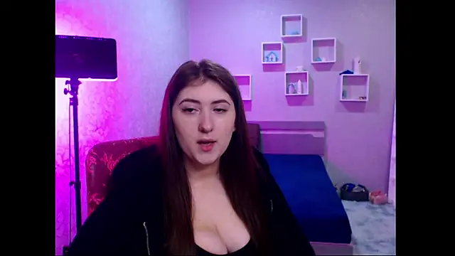 Emm1e Lynn online show from October 6, 2025, 7:31 am