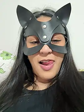 Snapshot of Indy_black_cat chatting on July 18, 2026, 9:56 pm Indy black cat online show from July 18, 2026, 9:56 pm