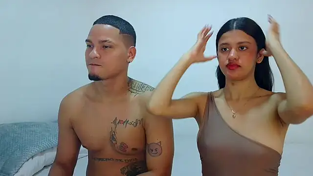 Snapshot of Sexy777Couple chatting on October 14, 2025, 7:47 pm Sexy777Couple online show from October 14, 2025, 7:47 pm