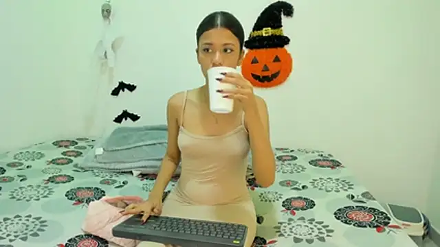 Snapshot of Sexy777Couple chatting on October 24, 2025, 10:09 pm Sexy777Couple online show from October 24, 2025, 10:09 pm