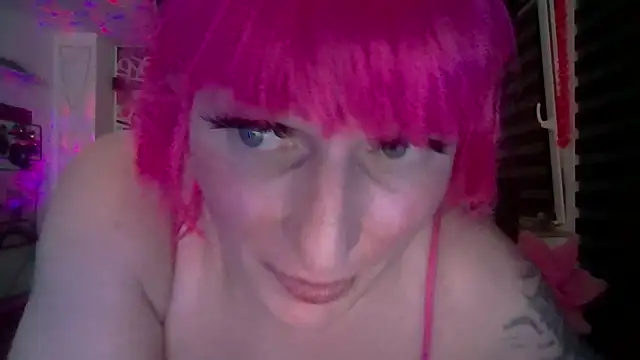 Snapshot of hellgirl1980 chatting on July 30, 2026, 12:54 am hellgirl1980 online show from July 30, 2026, 12:54 am