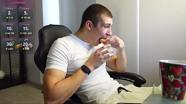 Snapshot of Ryan_Dozer chatting on November 23, 2025, 7:40 am Ryan Dozer online show from November 23, 2025, 7:40 am