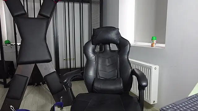 Snapshot of Ryan_Dozer chatting on October 16, 2025, 8:11 am Ryan Dozer online show from October 16, 2025, 8:11 am