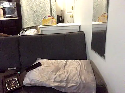 littyleesh1 online show from November 13, 2025, 10:46 pm