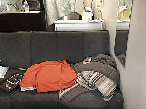 littyleesh1 online show from February 13, 2026, 12:43 am