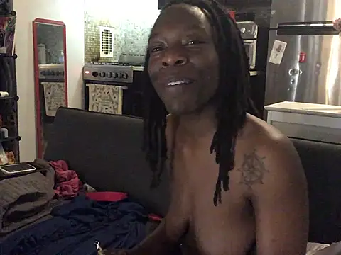 Snapshot of littyleesh1 chatting on May 17, 2026, 12:32 am littyleesh1 online show from May 17, 2026, 12:32 am