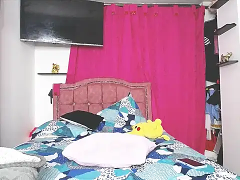 charlottekiss99 online show from November 29, 2025, 3:50 am