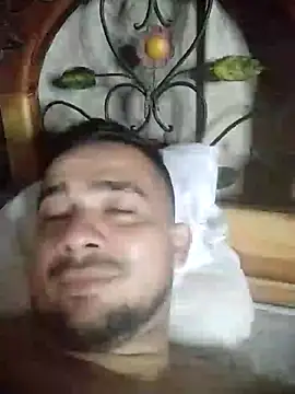 Snapshot of yeffito1 chatting on October 10, 2025, 12:00 am yeffito1 online show from October 10, 2025, 12:00 am