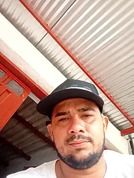 Snapshot of yeffito1 chatting on March 10, 2026, 6:34 pm yeffito1 online show from March 10, 2026, 6:34 pm