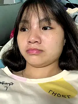 Emlyly-18 online show from October 11, 2025, 3:02 pm