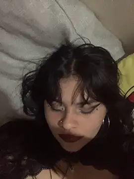 Snapshot of SweetKimi_ chatting on October 5, 2025, 6:59 am SweetKimi online show from October 5, 2025, 6:59 am