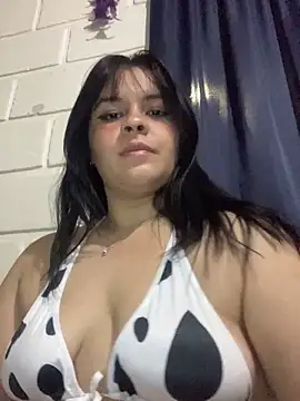 Snapshot of SweetKimi_ chatting on October 2, 2025, 2:48 am SweetKimi online show from October 2, 2025, 2:48 am