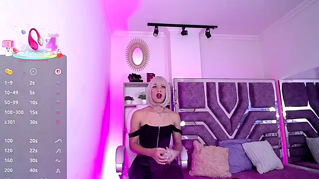 Eva Walker  online show from October 10, 2025, 6:47 am