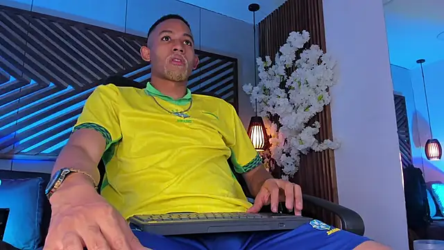 Snapshot of B_Wild chatting on December 3, 2025, 4:35 am B Wild online show from December 3, 2025, 4:35 am