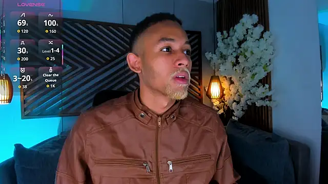 Snapshot of B_Wild chatting on October 13, 2025, 3:41 am B Wild online show from October 13, 2025, 3:41 am