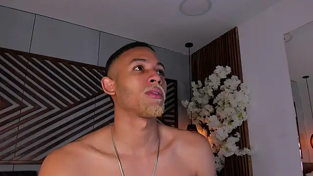 Snapshot of B_Wild chatting on November 29, 2025, 4:23 am B Wild online show from November 29, 2025, 4:23 am