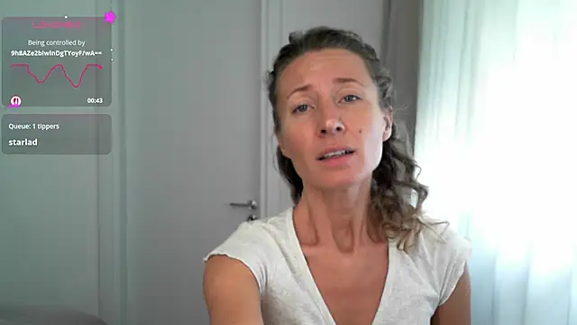 Snapshot of Paevoa chatting on December 5, 2025, 10:03 am Paevoa online show from December 5, 2025, 10:03 am