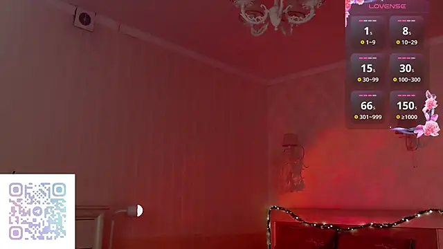 Snapshot of Leila_Vanilla chatting on October 19, 2025, 4:21 pm Leila Vanilla online show from October 19, 2025, 4:21 pm