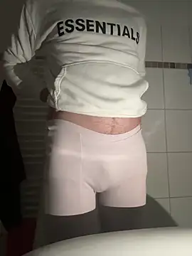 Snapshot of Jamilo_young chatting on September 28, 2025, 9:55 pm Jamilo young online show from September 28, 2025, 9:55 pm