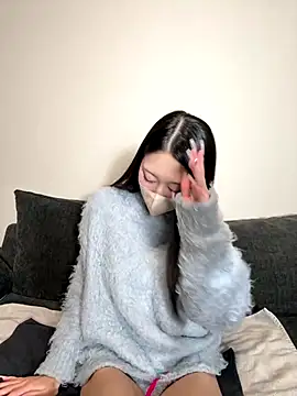 Snapshot of sirochan_ chatting on December 5, 2025, 2:15 pm sirochan online show from December 5, 2025, 2:15 pm