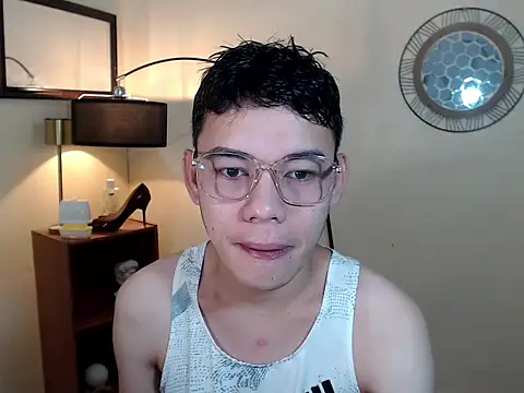 keirflorianxx online show from October 5, 2025, 2:35 am