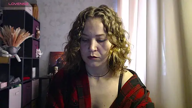 harpermoss online show from September 24, 2025, 8:43 am