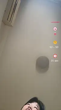 Fengbaby-555 online show from December 3, 2025, 5:52 am