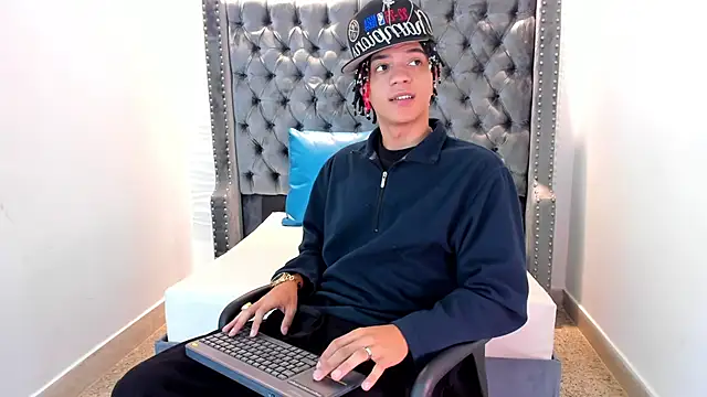 MARSHALL SPENCER online show from November 17, 2025, 1:04 pm