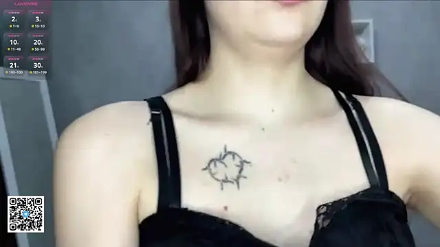 Snapshot of RinaMirinda chatting on November 14, 2025, 2:10 pm RinaMirinda online show from November 14, 2025, 2:10 pm