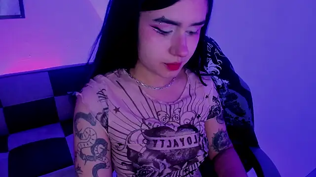 GwenHazel online show from September 16, 2025, 11:11 am