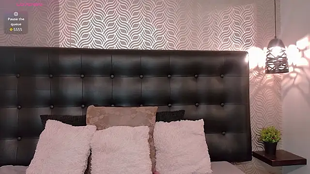 Snapshot of NaiaraMasson_ chatting on March 11, 2026, 12:21 pm NaiaraMasson online show from March 11, 2026, 12:21 pm