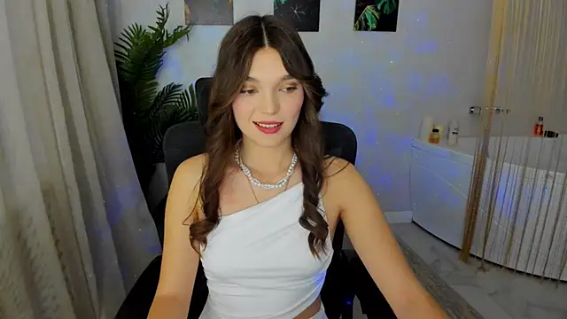 Snapshot of DivineAmour chatting on November 25, 2025, 12:05 pm DivineAmour online show from November 25, 2025, 12:05 pm