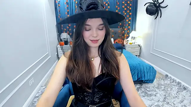 Snapshot of DivineAmour chatting on October 31, 2025, 2:30 am DivineAmour online show from October 31, 2025, 2:30 am