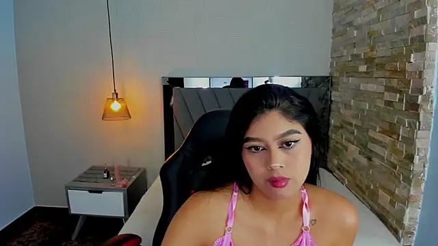 LENI BRUSS3 online show from September 24, 2025, 3:46 am