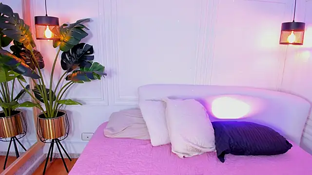 Snapshot of Dafne_Hillss chatting on October 30, 2025, 12:25 pm Dafne Hillss online show from October 30, 2025, 12:25 pm