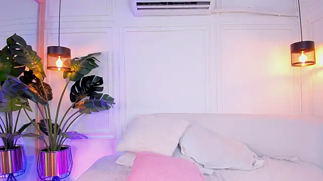 Snapshot of Dafne_Hillss chatting on October 25, 2025, 12:28 pm Dafne Hillss online show from October 25, 2025, 12:28 pm