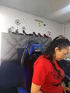 Snapshot of Shantey_Laurent chatting on March 11, 2026, 1:16 pm Shantey Laurent online show from March 11, 2026, 1:16 pm