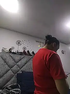 Snapshot of Shantey_Laurent chatting on June 19, 2026, 4:02 pm Shantey Laurent online show from June 19, 2026, 4:02 pm