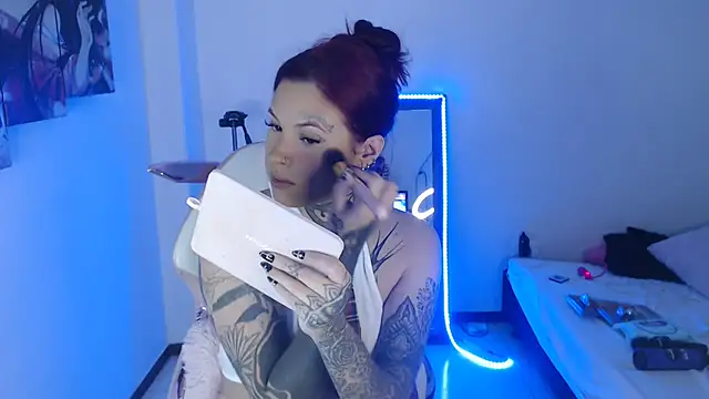 Snapshot of Maddy_Vicius19 chatting on November 12, 2025, 9:40 pm Maddy Vicius19 online show from November 12, 2025, 9:40 pm