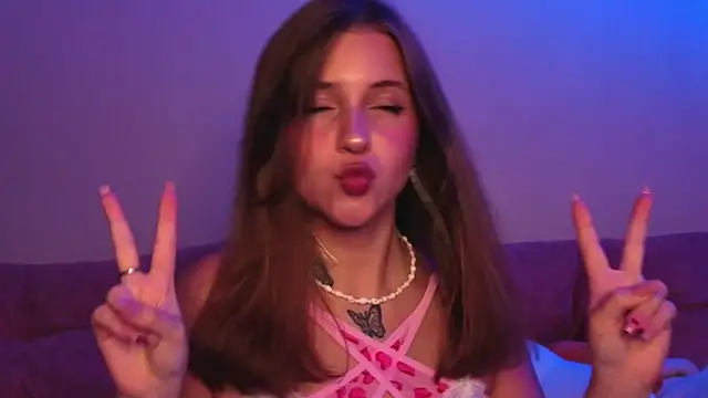 Snapshot of LoveSeekins chatting on October 9, 2025, 7:14 pm LoveSeekins online show from October 9, 2025, 7:14 pm