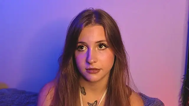 Snapshot of LoveSeekins chatting on October 18, 2025, 7:38 pm LoveSeekins online show from October 18, 2025, 7:38 pm