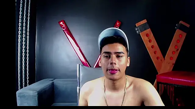 Snapshot of Matthewlodge chatting on October 13, 2025, 1:12 pm Matthewlodge online show from October 13, 2025, 1:12 pm