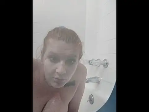 nakedgarbageperson online show from October 28, 2025, 1:10 pm