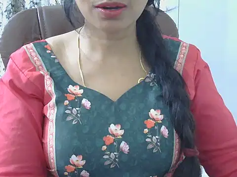 MISS SOMIYA online show from March 5, 2026, 6:37 pm