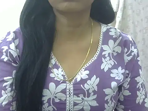 MISS SOMIYA online show from November 9, 2025, 8:46 pm